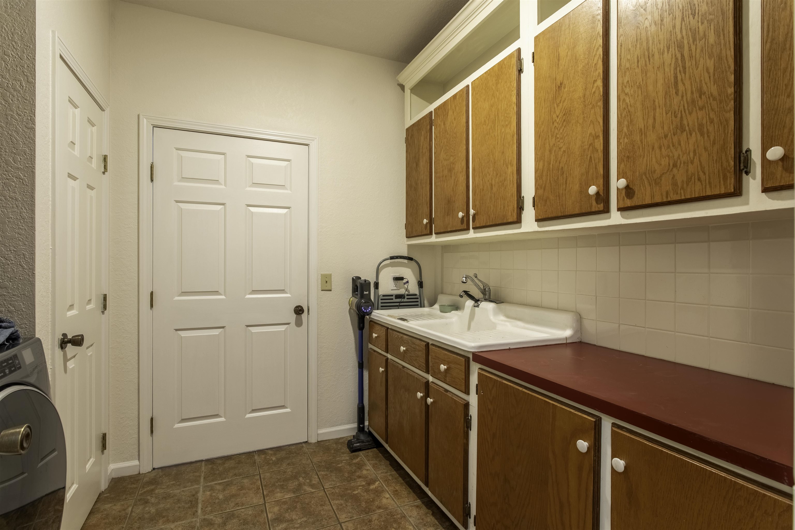 121 Lawrence Road 245