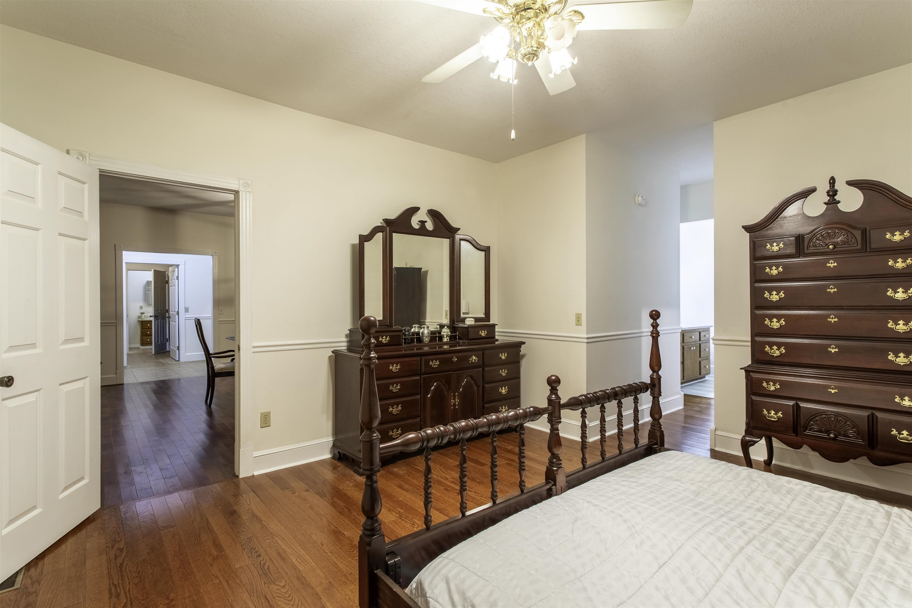 121 Lawrence Road 245