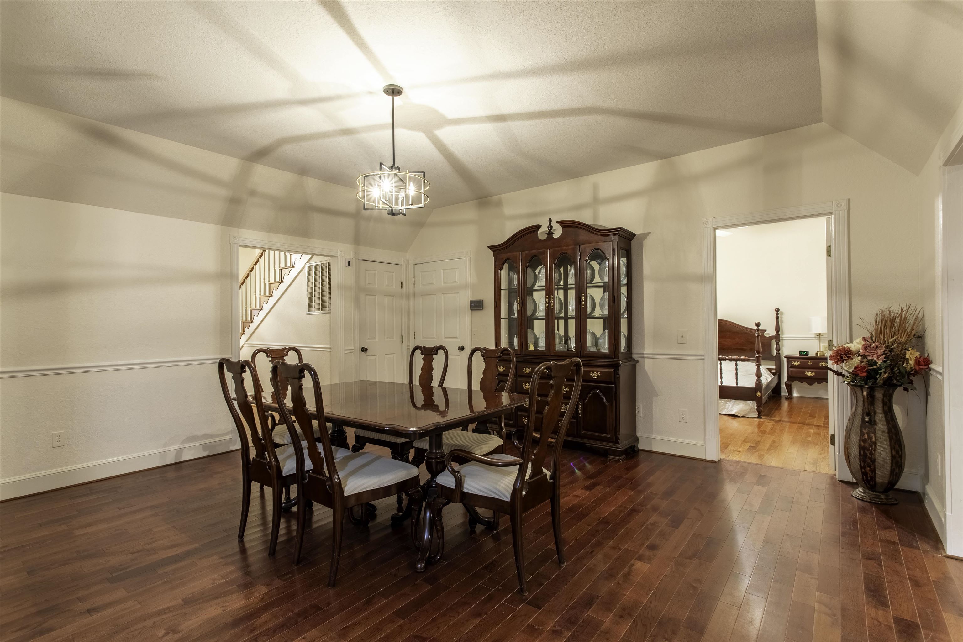 121 Lawrence Road 245