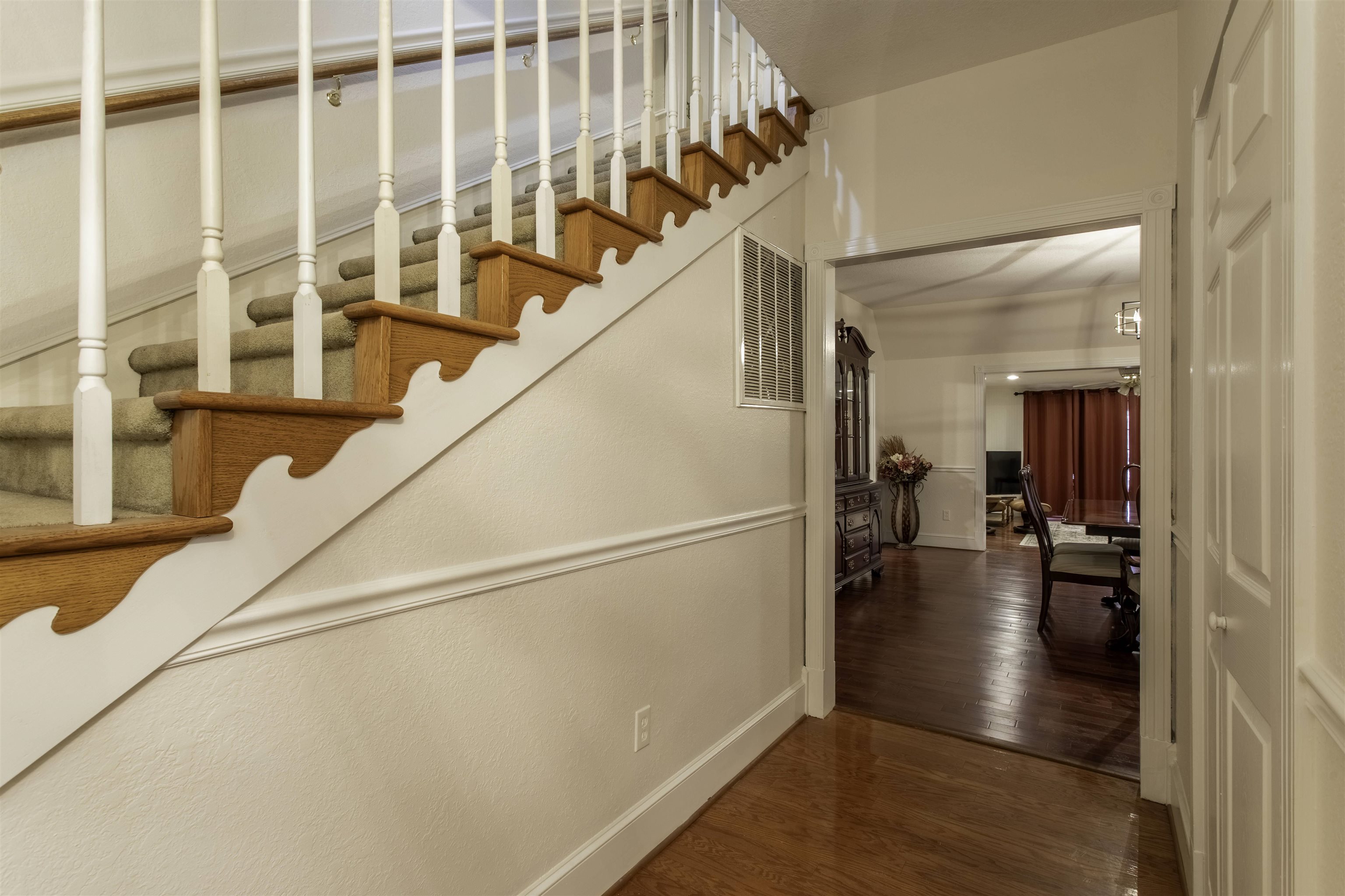 121 Lawrence Road 245