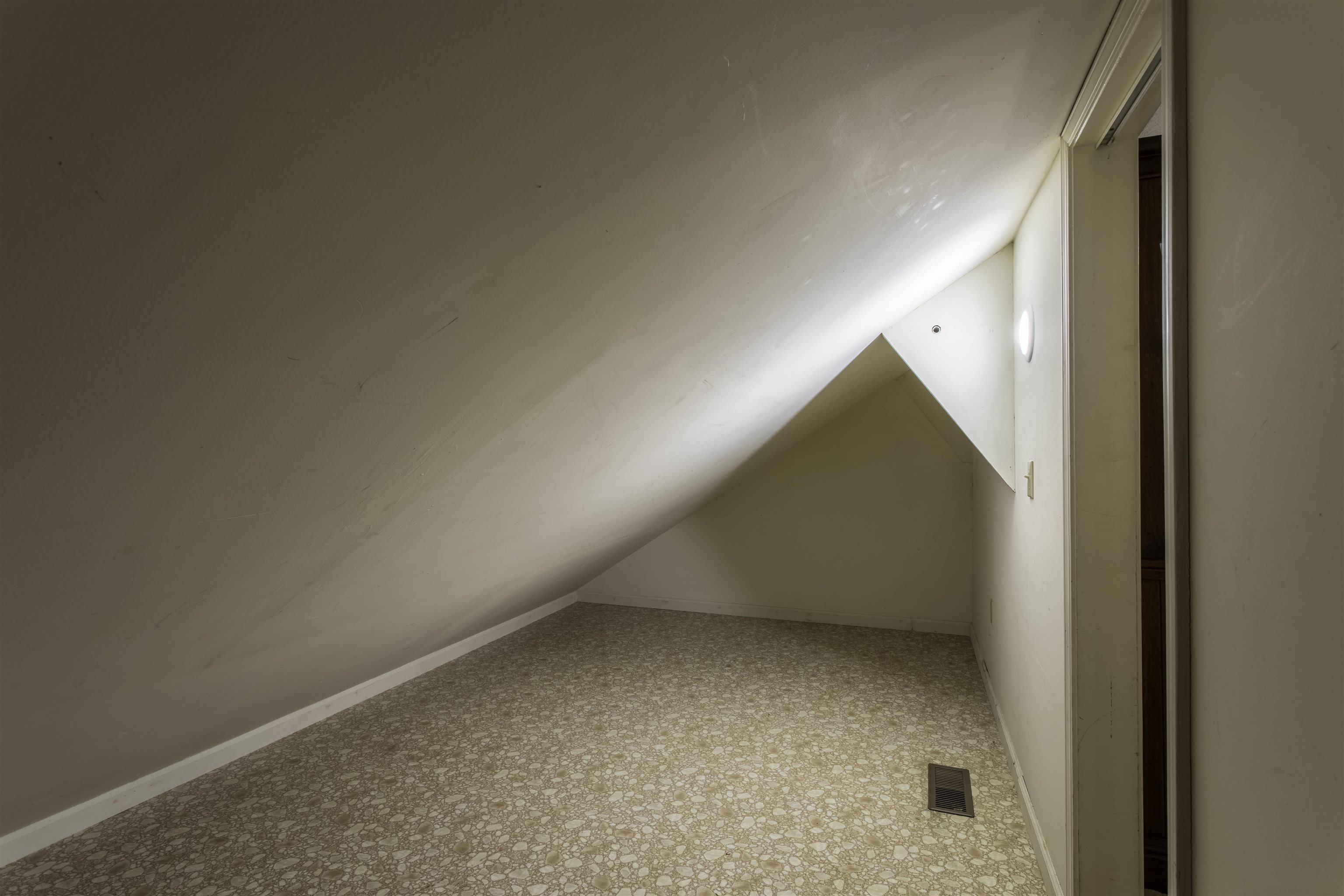 121 Lawrence Road 245