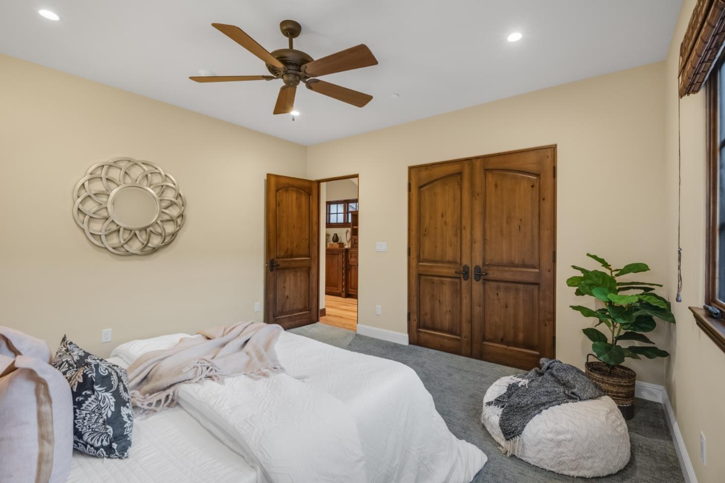 12872 Pheasant Ridge Road