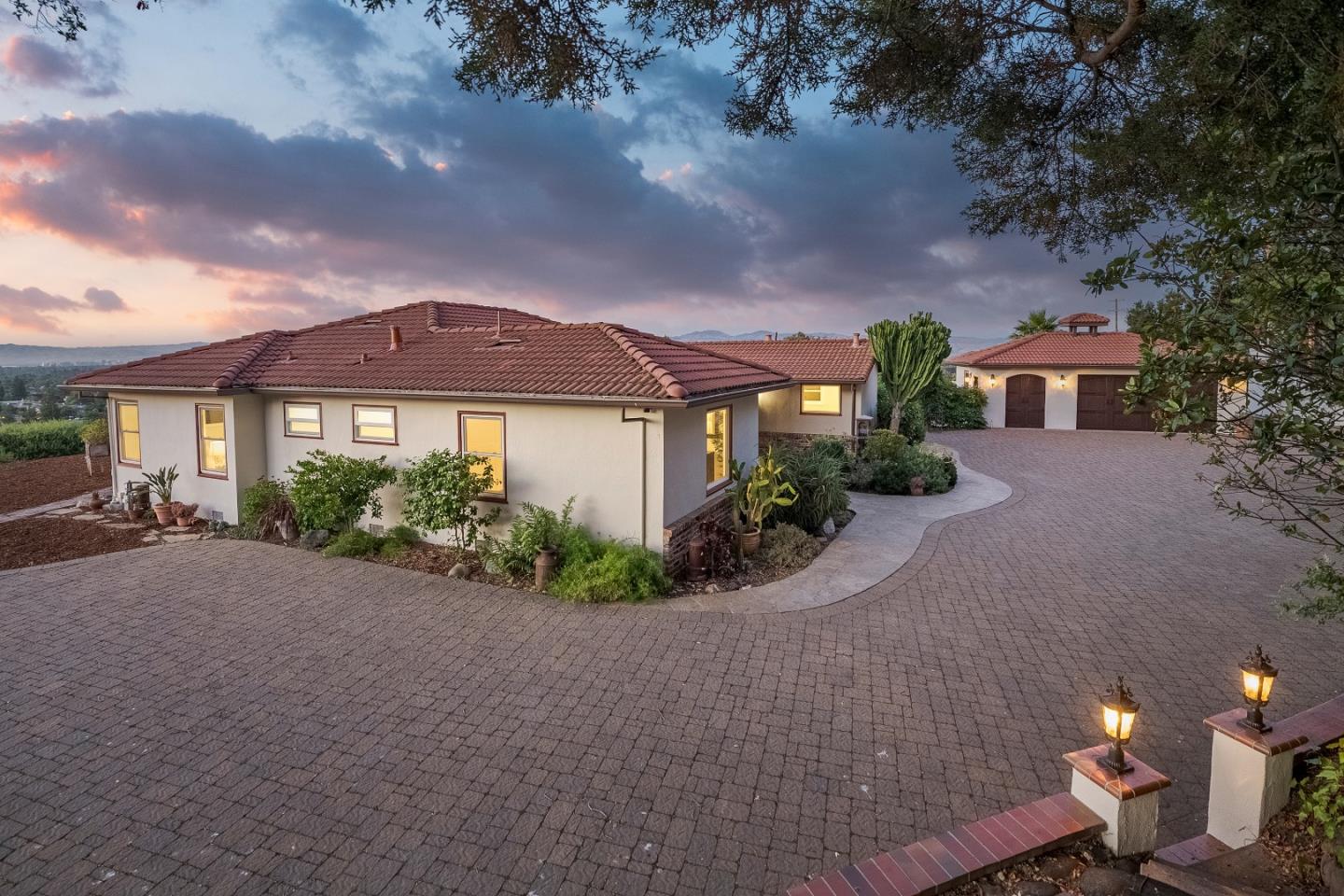 16060 Greenridge TER