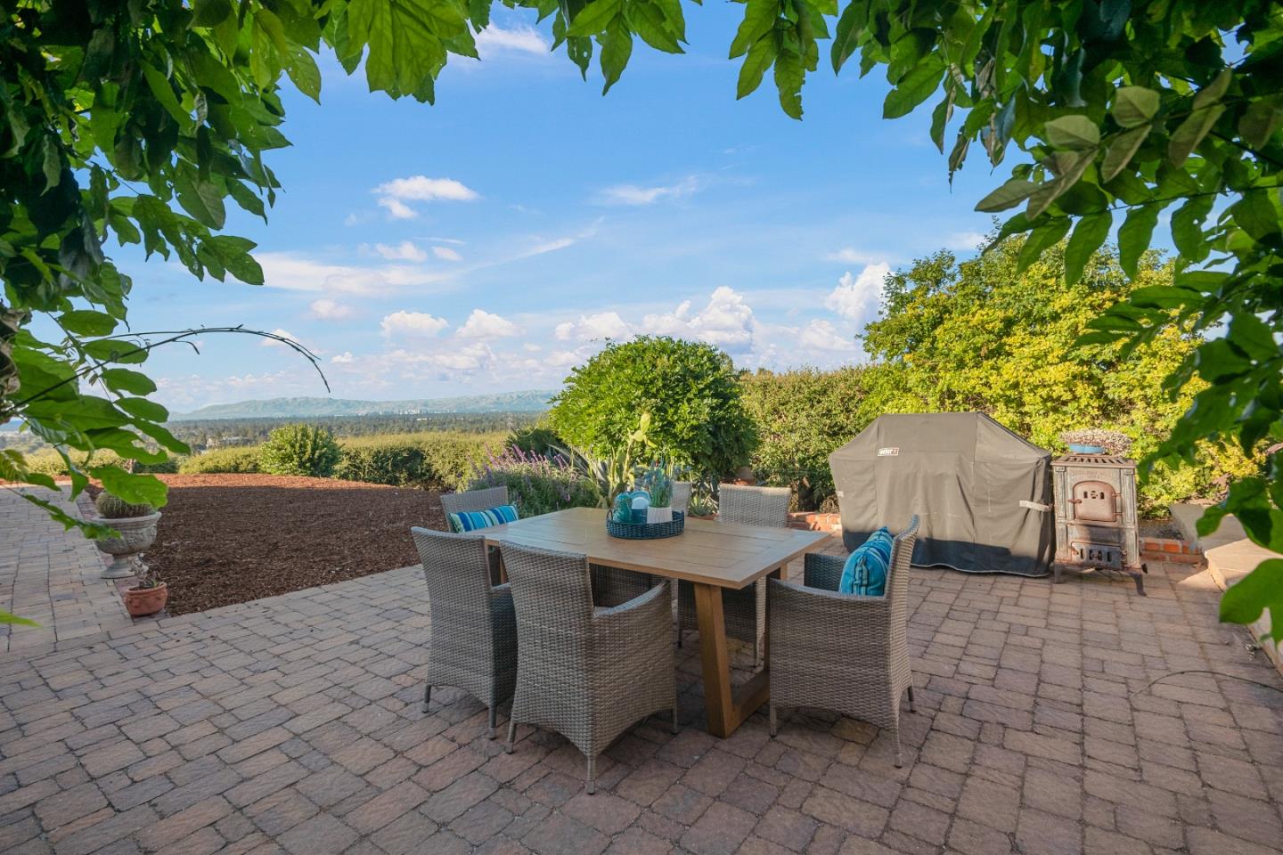 16060 Greenridge TER