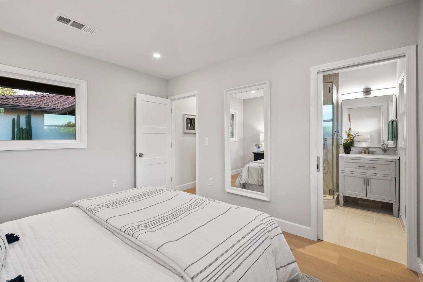 16060 Greenridge TER