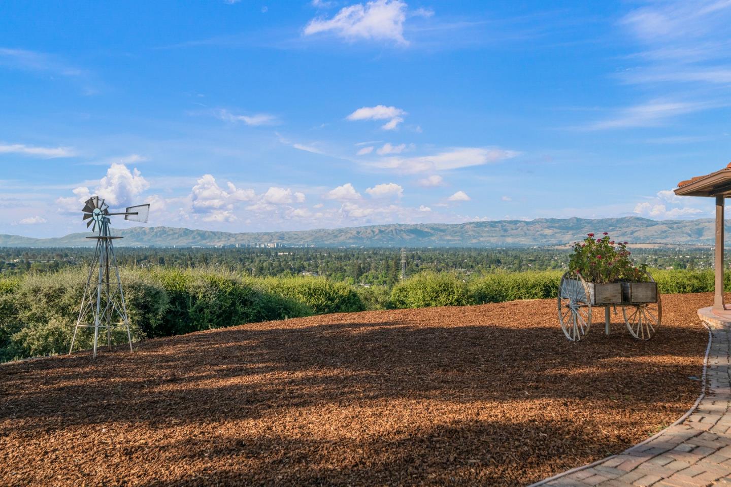 16060 Greenridge TER