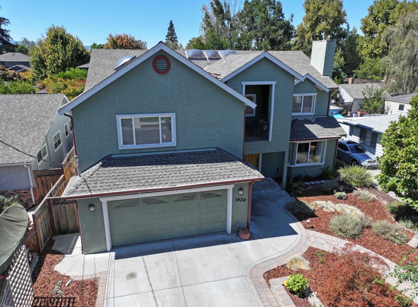 1629 Cherry AVE