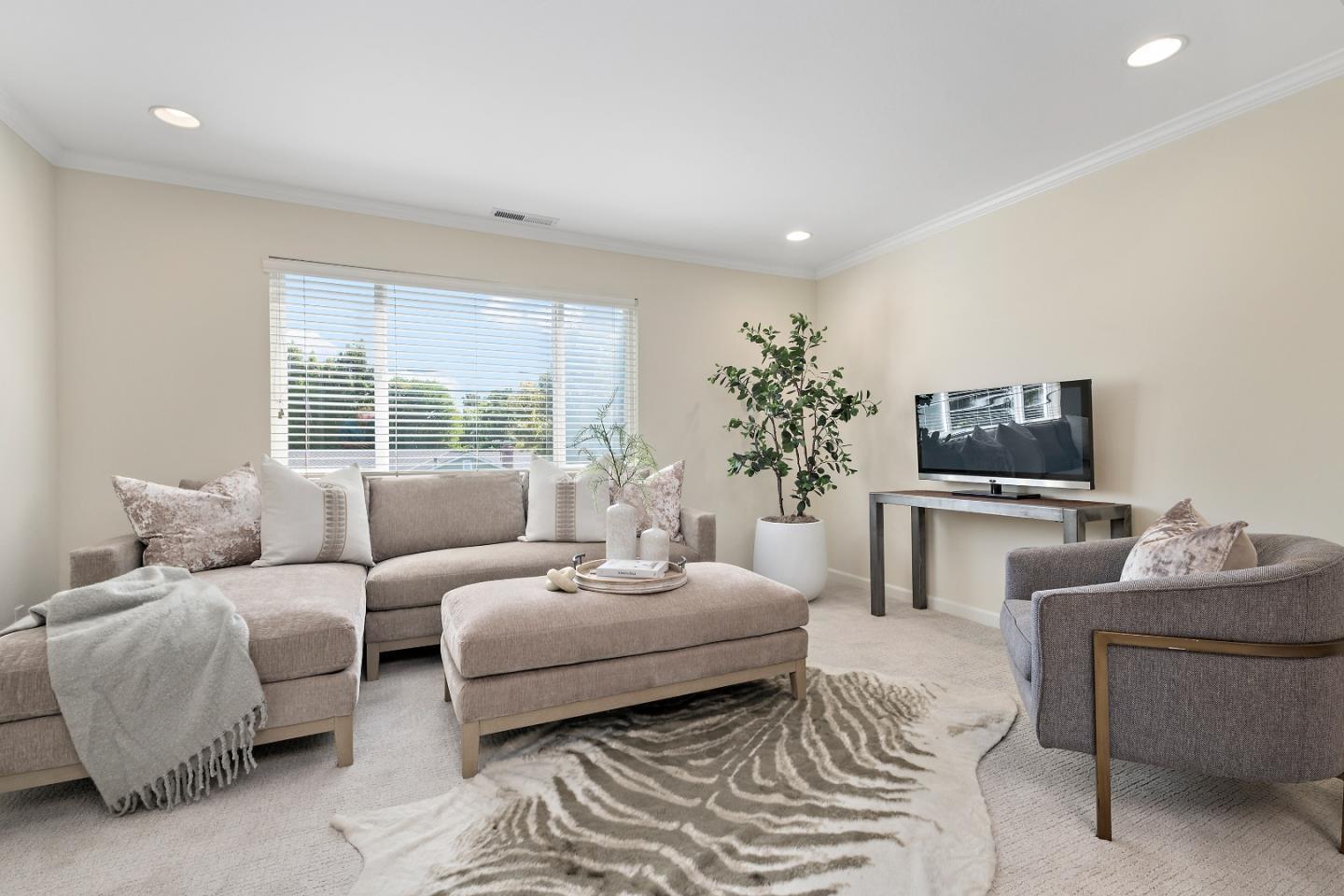 1629 Cherry AVE