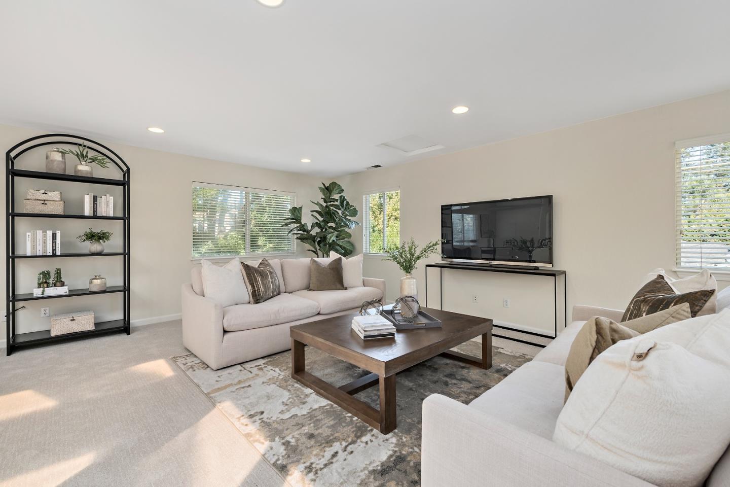 1629 Cherry AVE