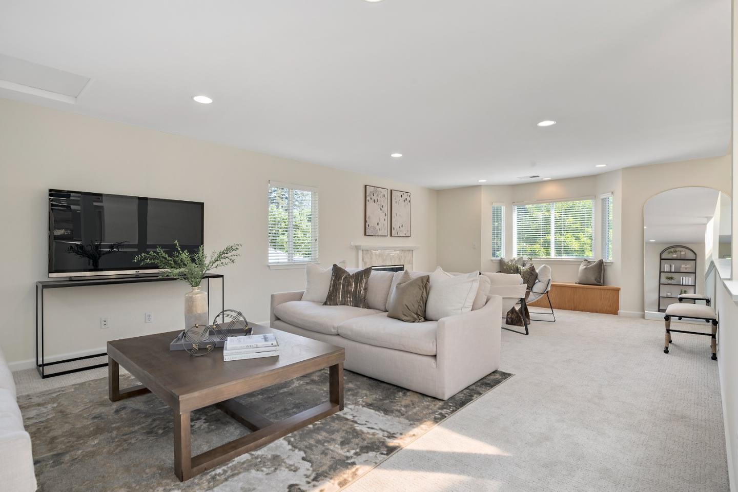 1629 Cherry AVE