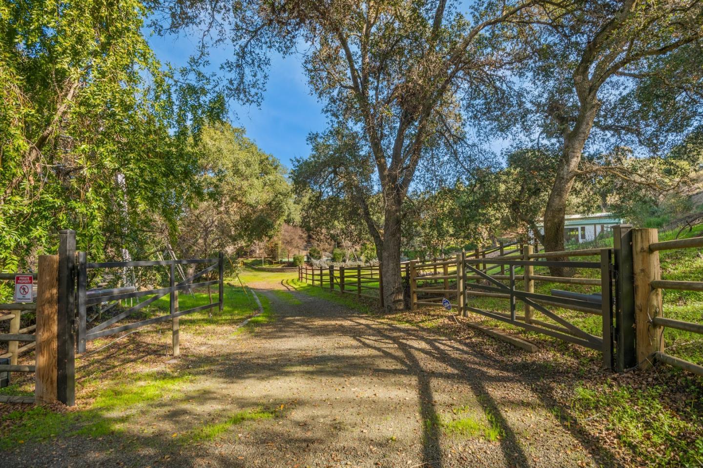 13398 Pierce RD