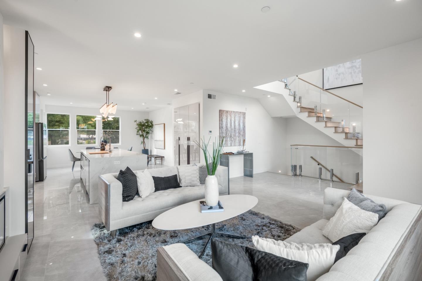 10149 S Foothill BLVD