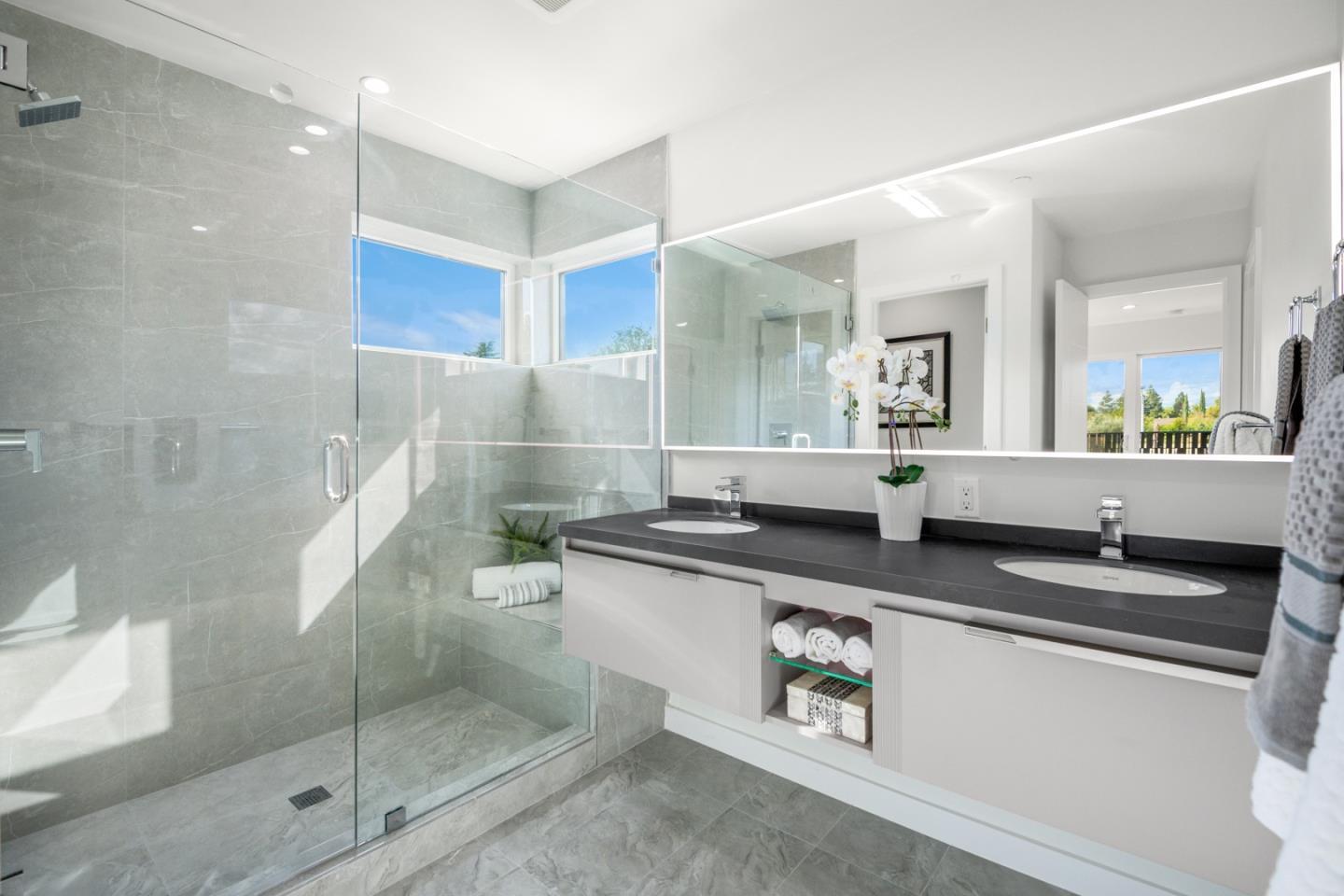 10149 S Foothill BLVD