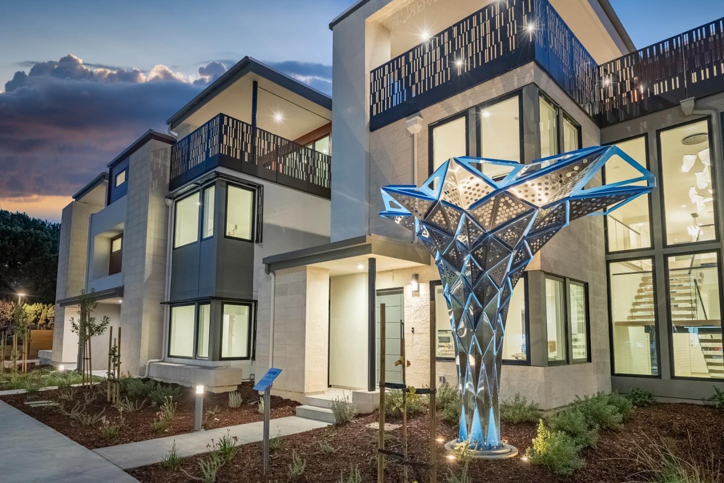 10149 S Foothill BLVD