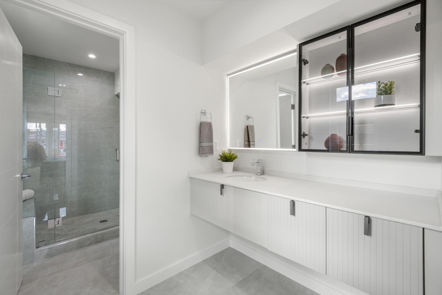 10149 S Foothill BLVD