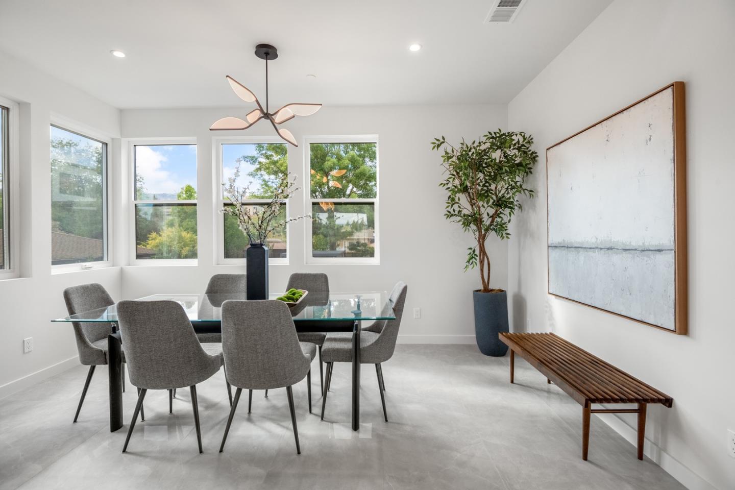 10149 S Foothill BLVD