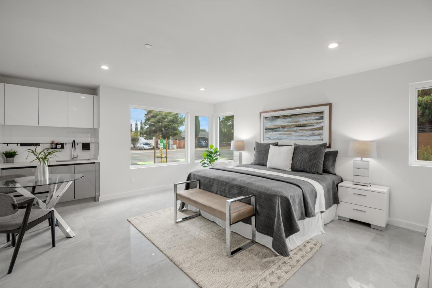 10149 S Foothill BLVD