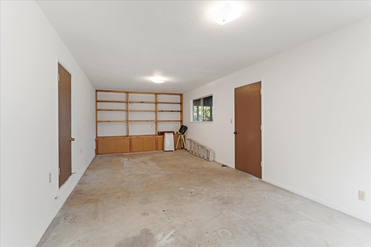 5492 Taylor WAY