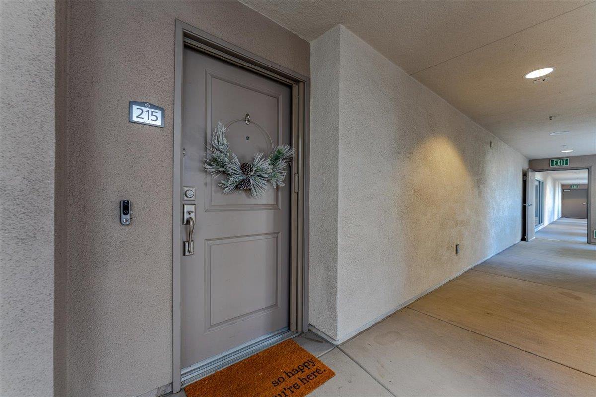 912 Campisi WAY 215