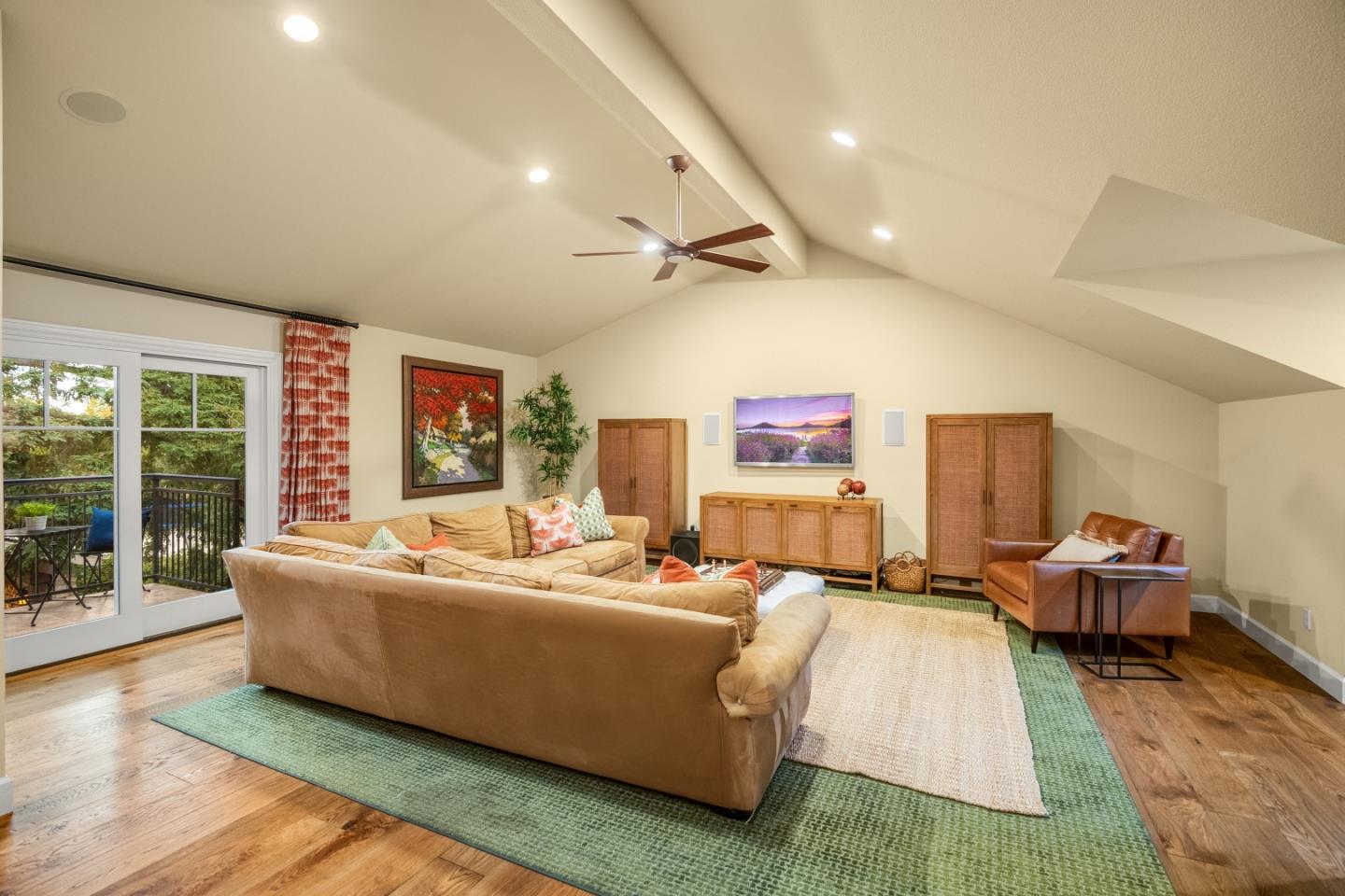 16207 Short RD