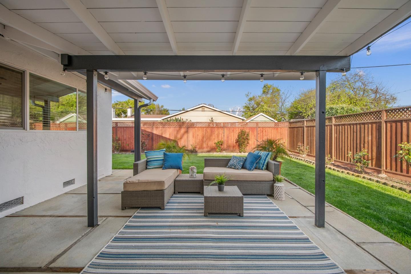 4012 Laurelglen CT