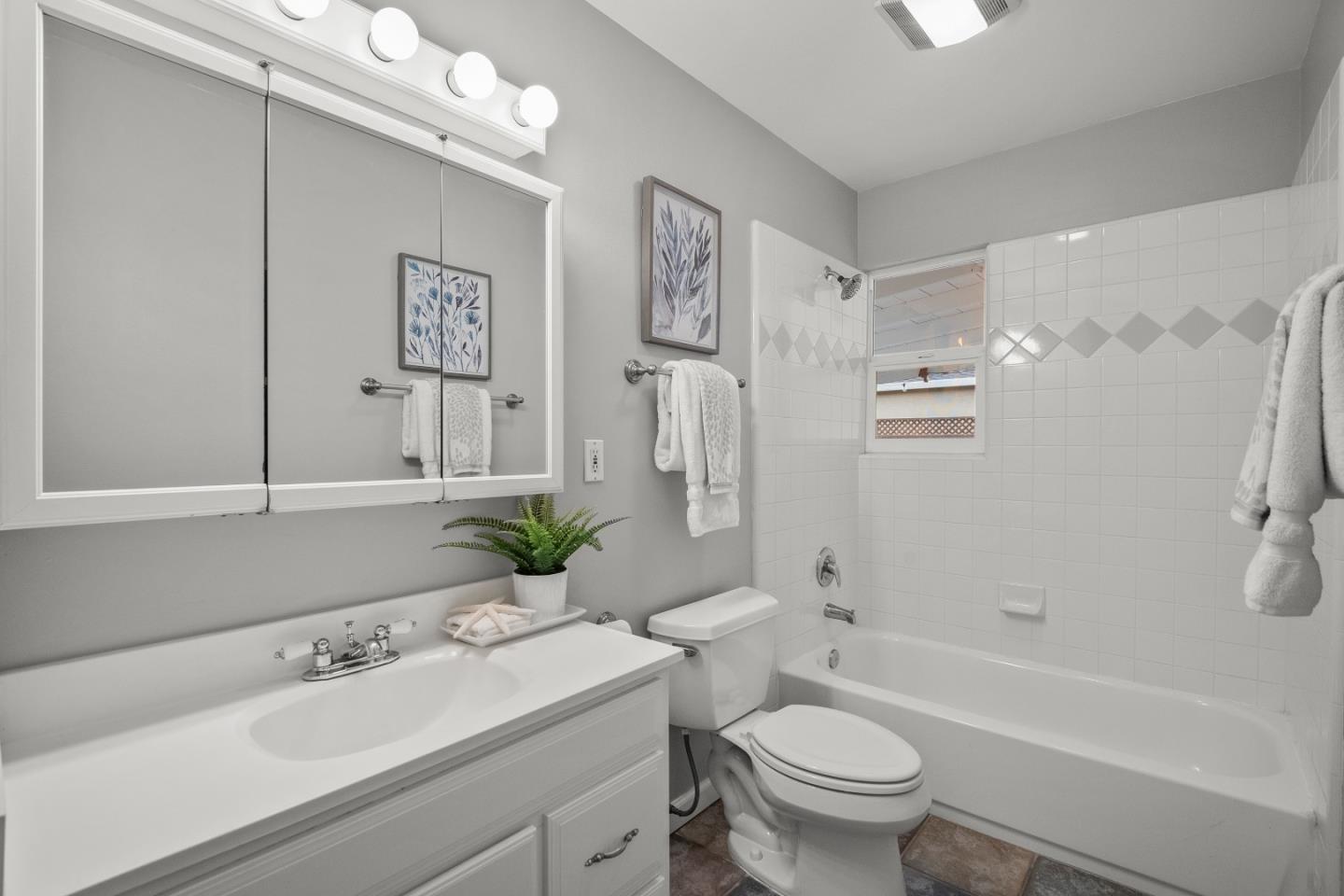 4012 Laurelglen CT