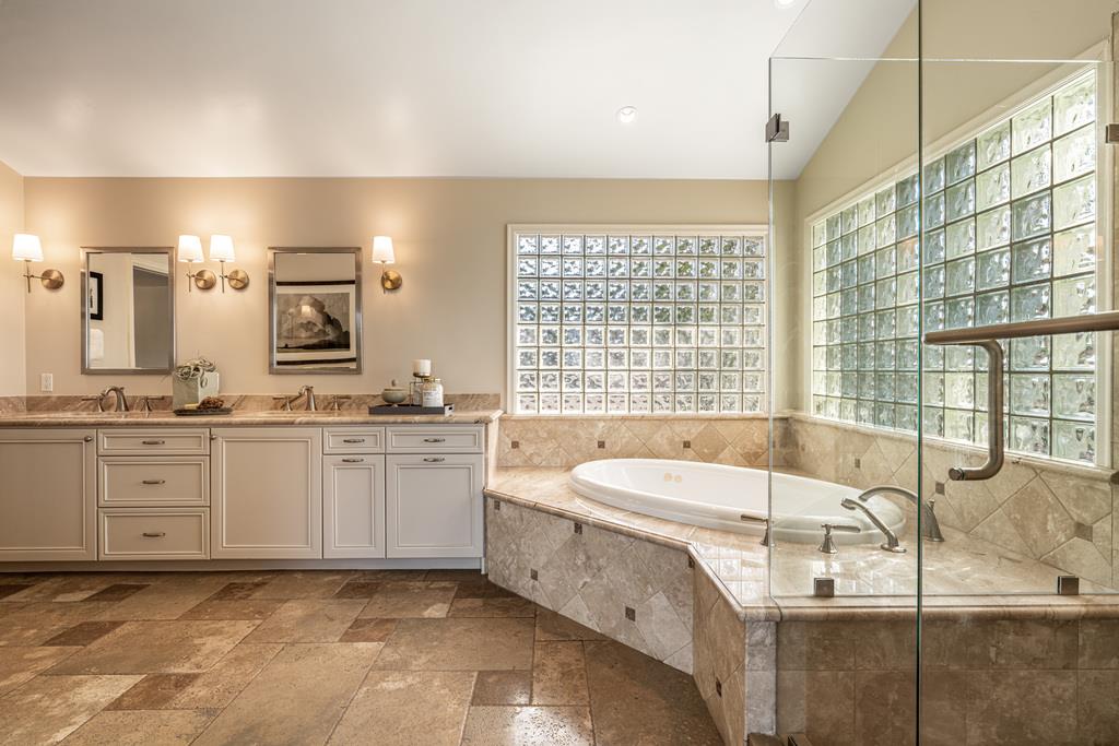 1455 Redwood Drive