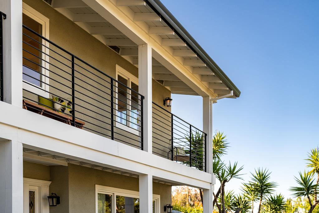 1455 Redwood Drive