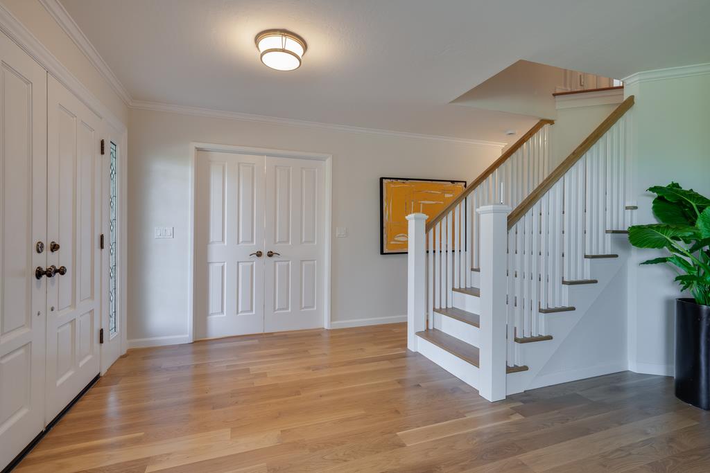 1455 Redwood Drive