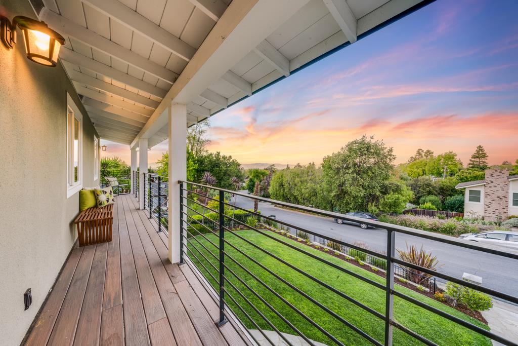 1455 Redwood Drive