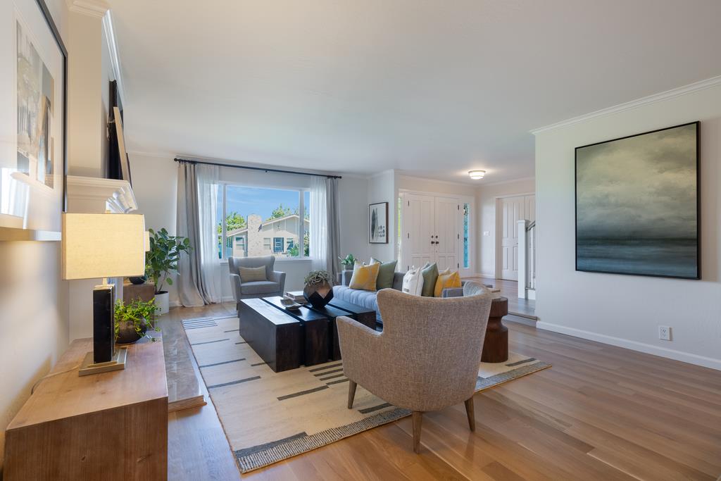 1455 Redwood Drive