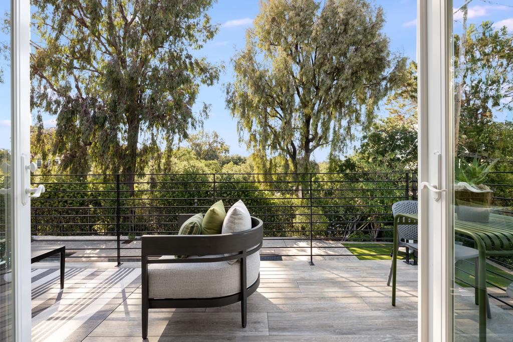 1455 Redwood Drive