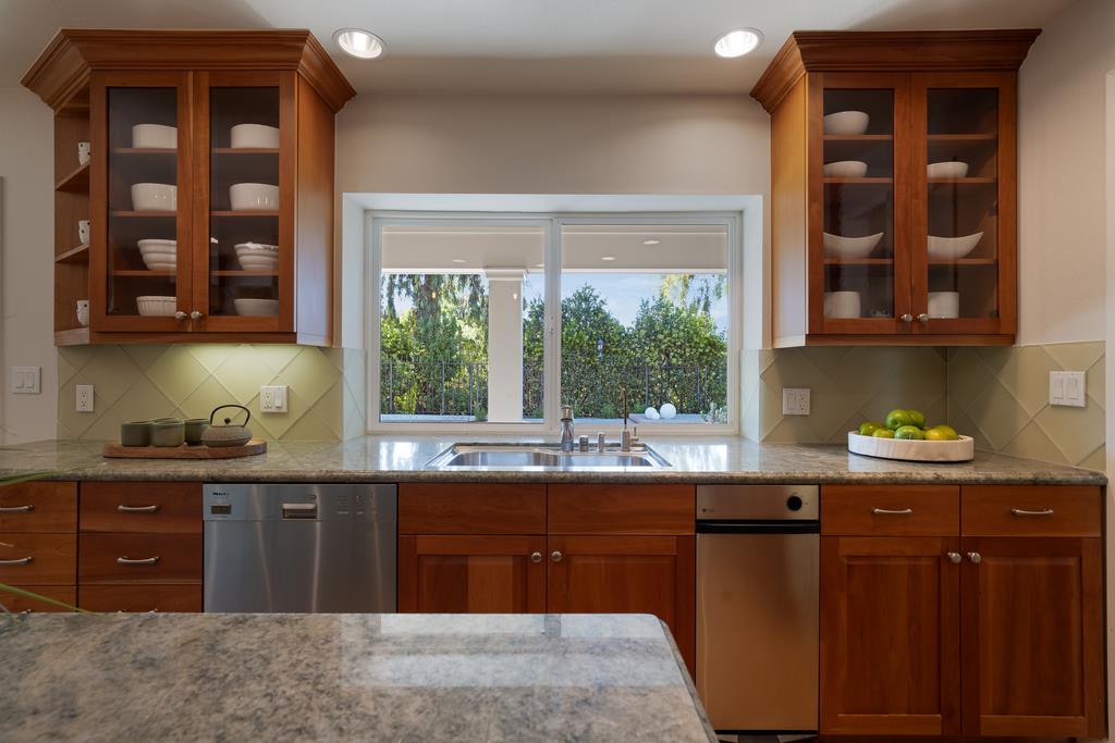 1455 Redwood Drive