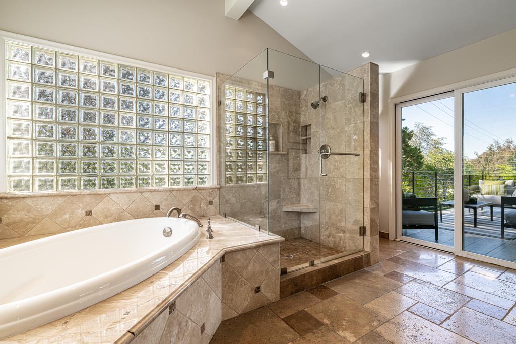 1455 Redwood Drive