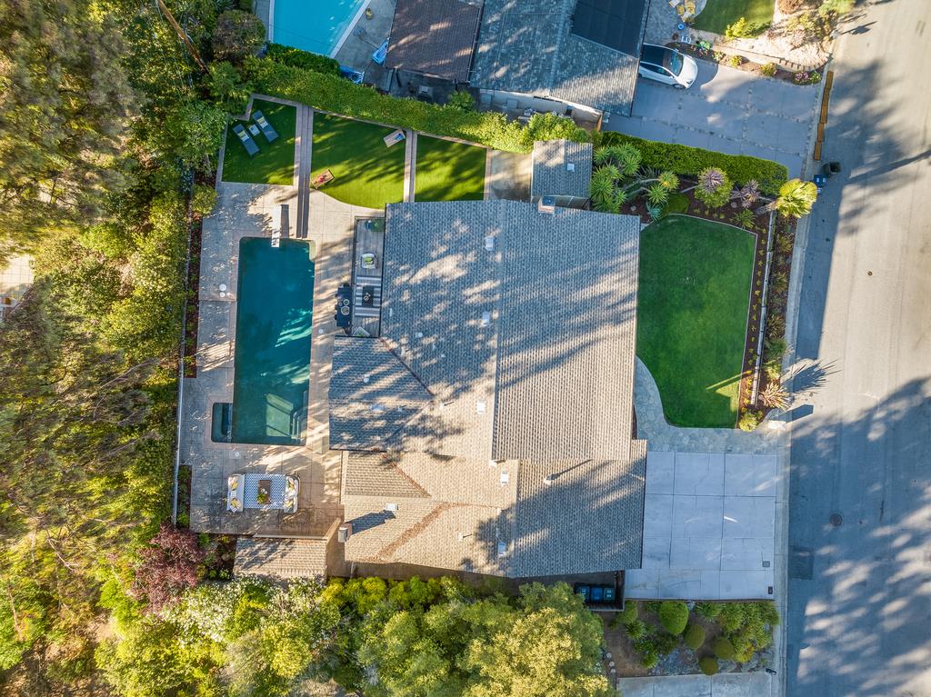 1455 Redwood Drive