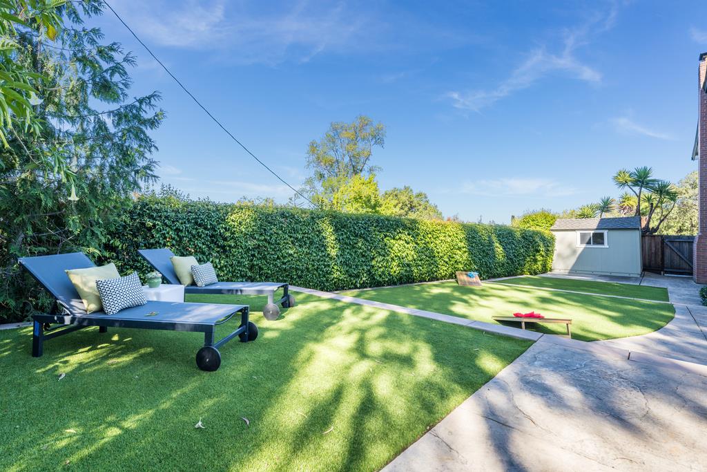 1455 Redwood Drive
