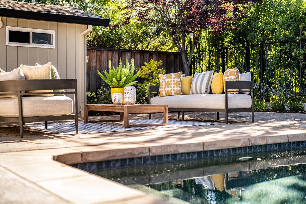 1455 Redwood Drive