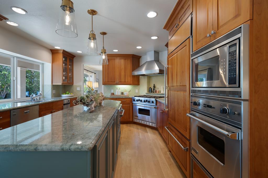 1455 Redwood Drive