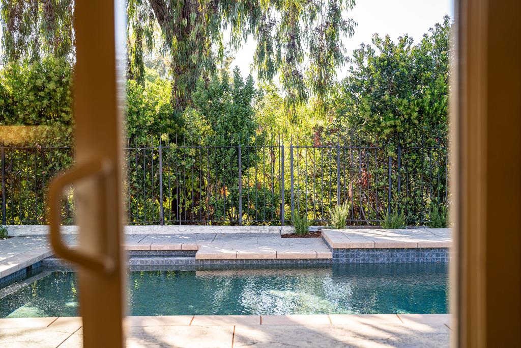 1455 Redwood Drive