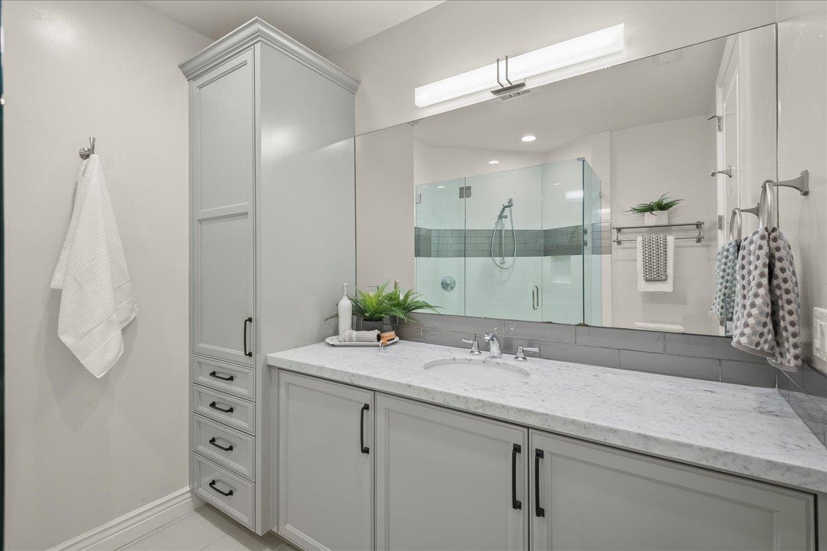 17435 Phillips Avenue