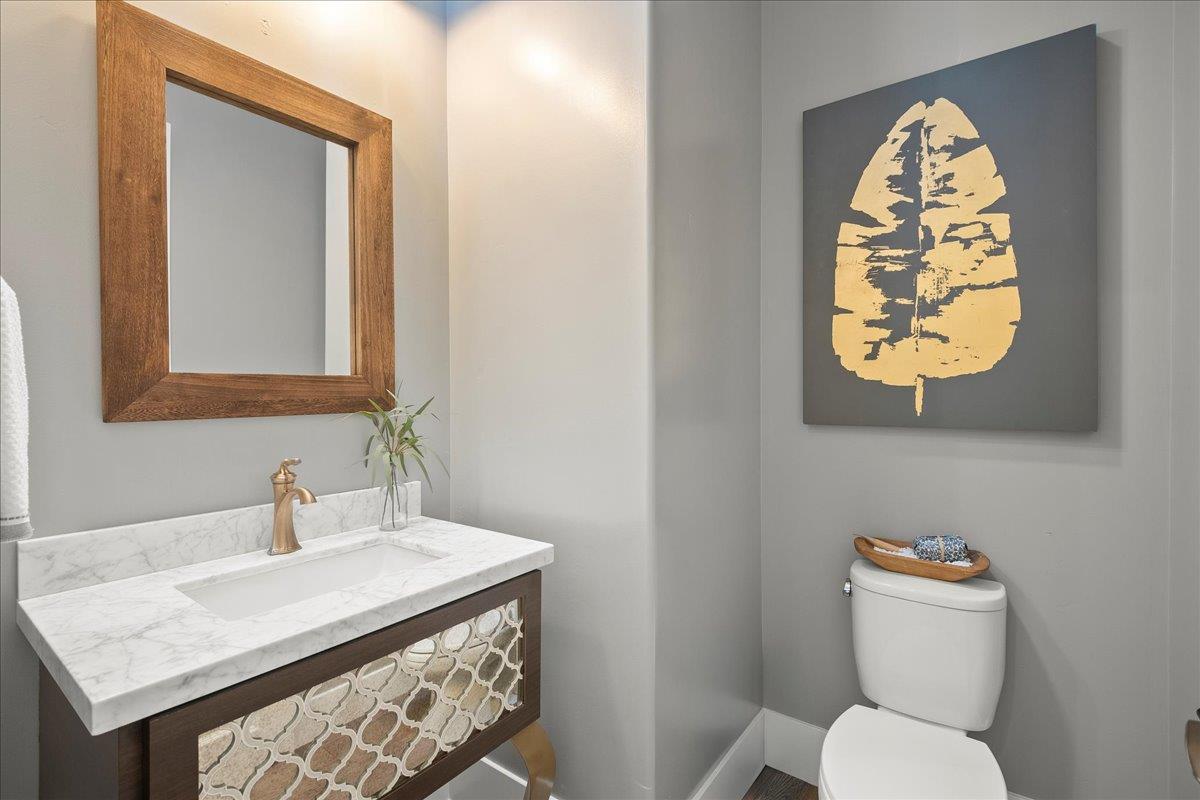 17435 Phillips Avenue