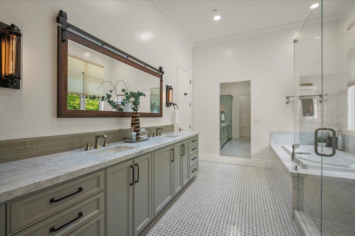 17435 Phillips Avenue