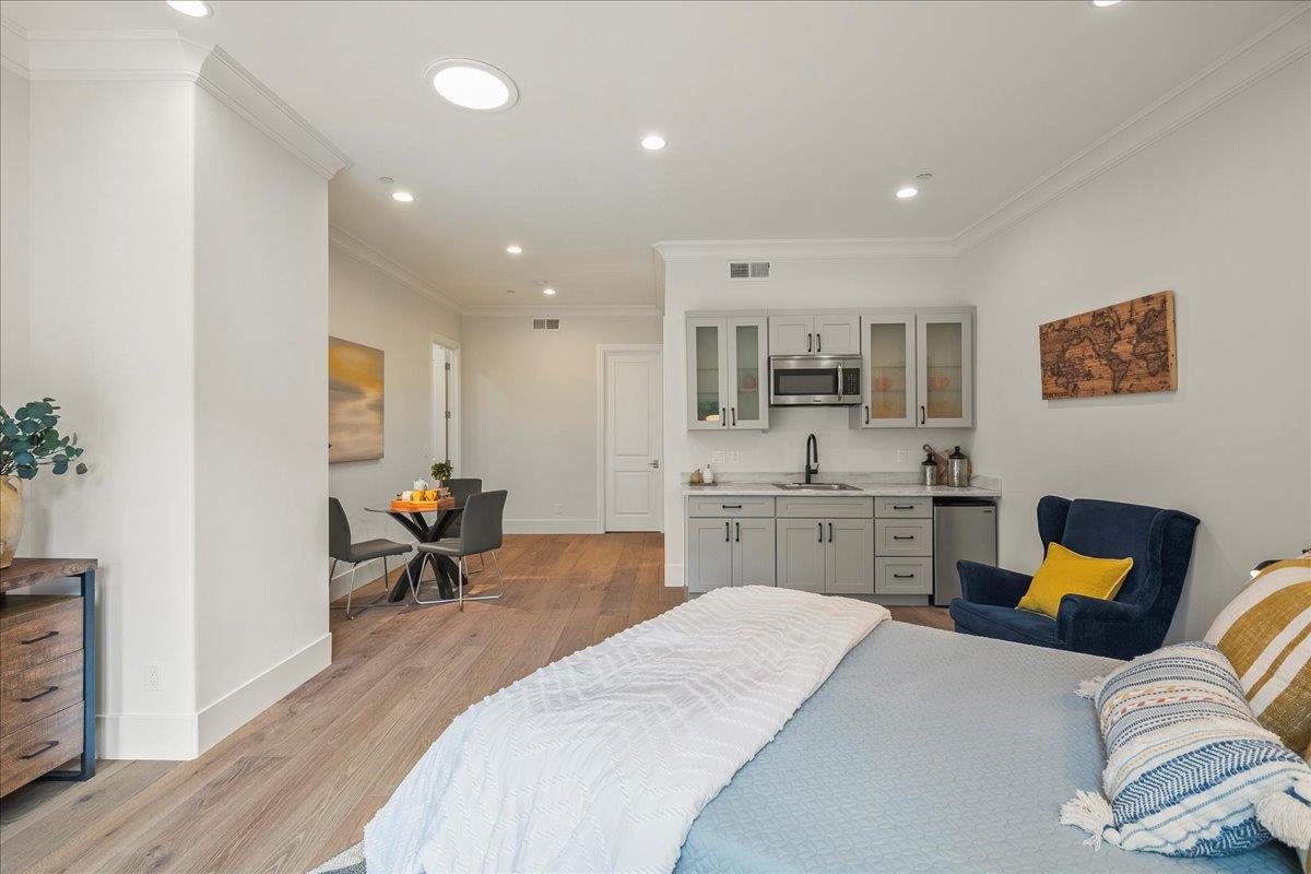 17435 Phillips Avenue