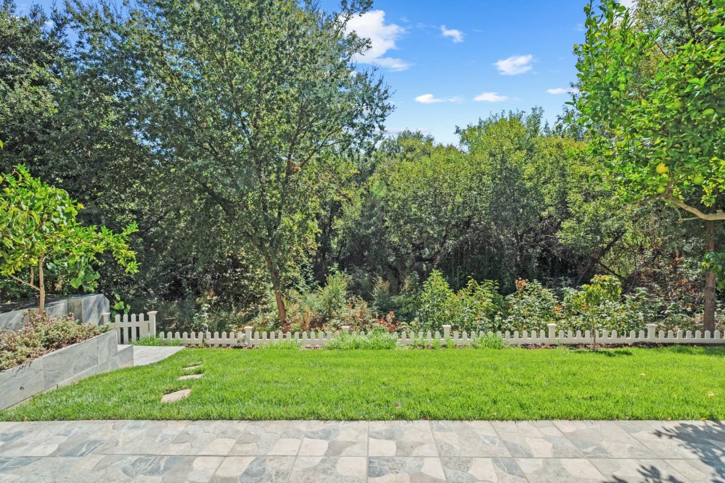 210 Creekside Village Drive