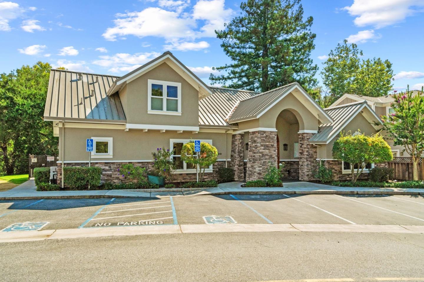 210 Creekside Village Drive