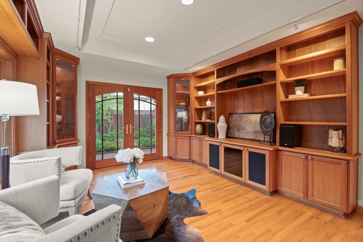115 Lansberry Court
