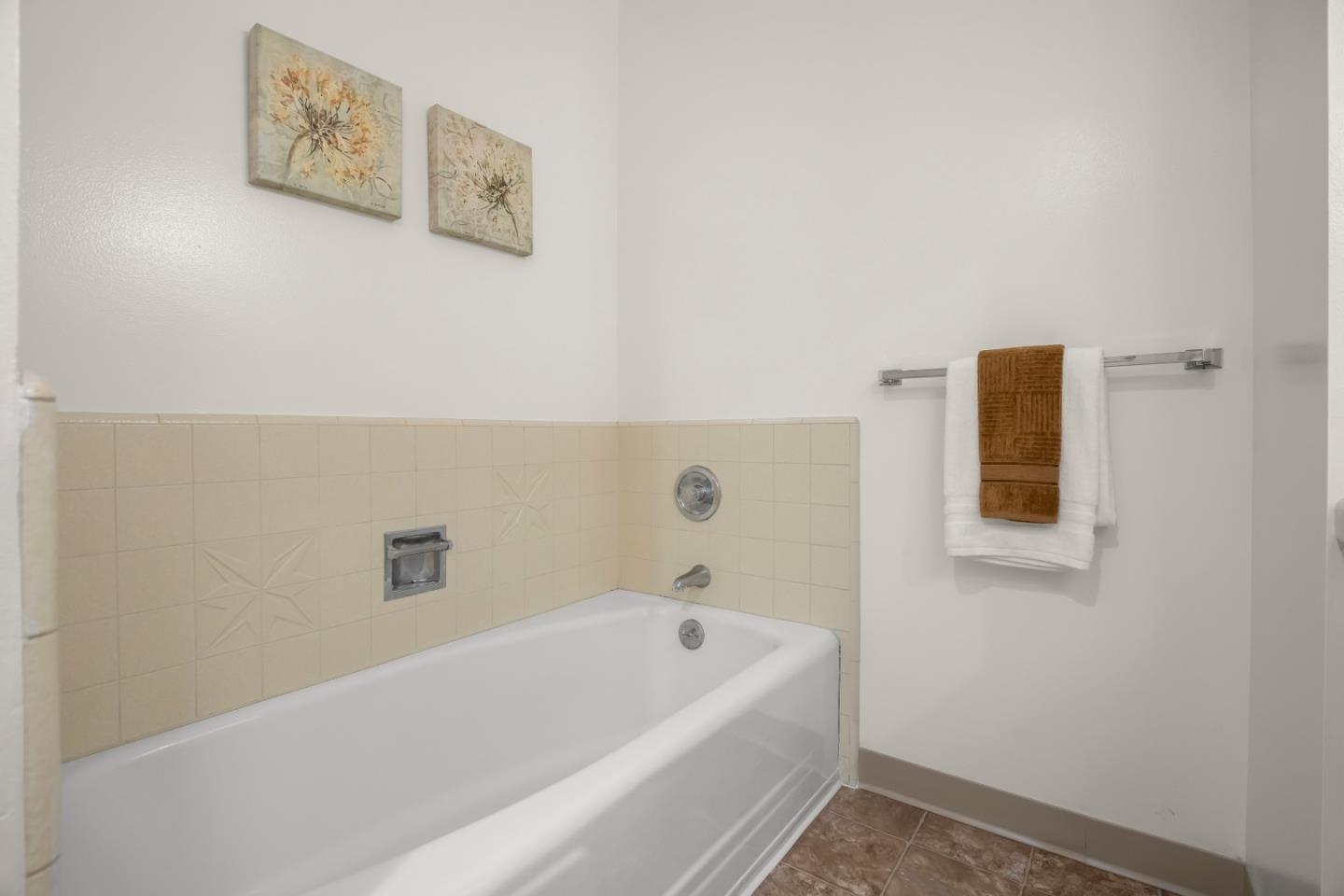 2139 Cedarwood Lane