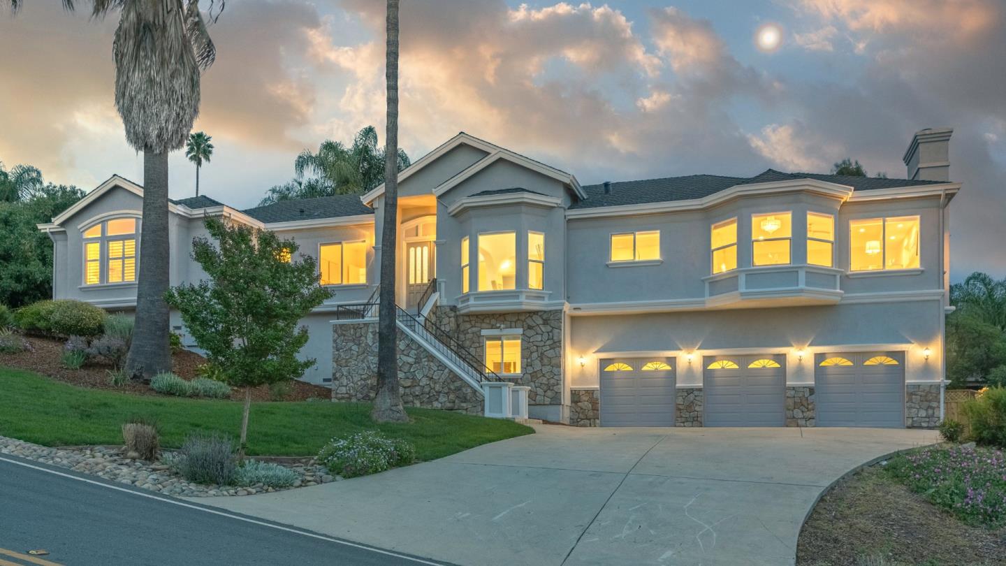 15855 Jackson Oaks Drive