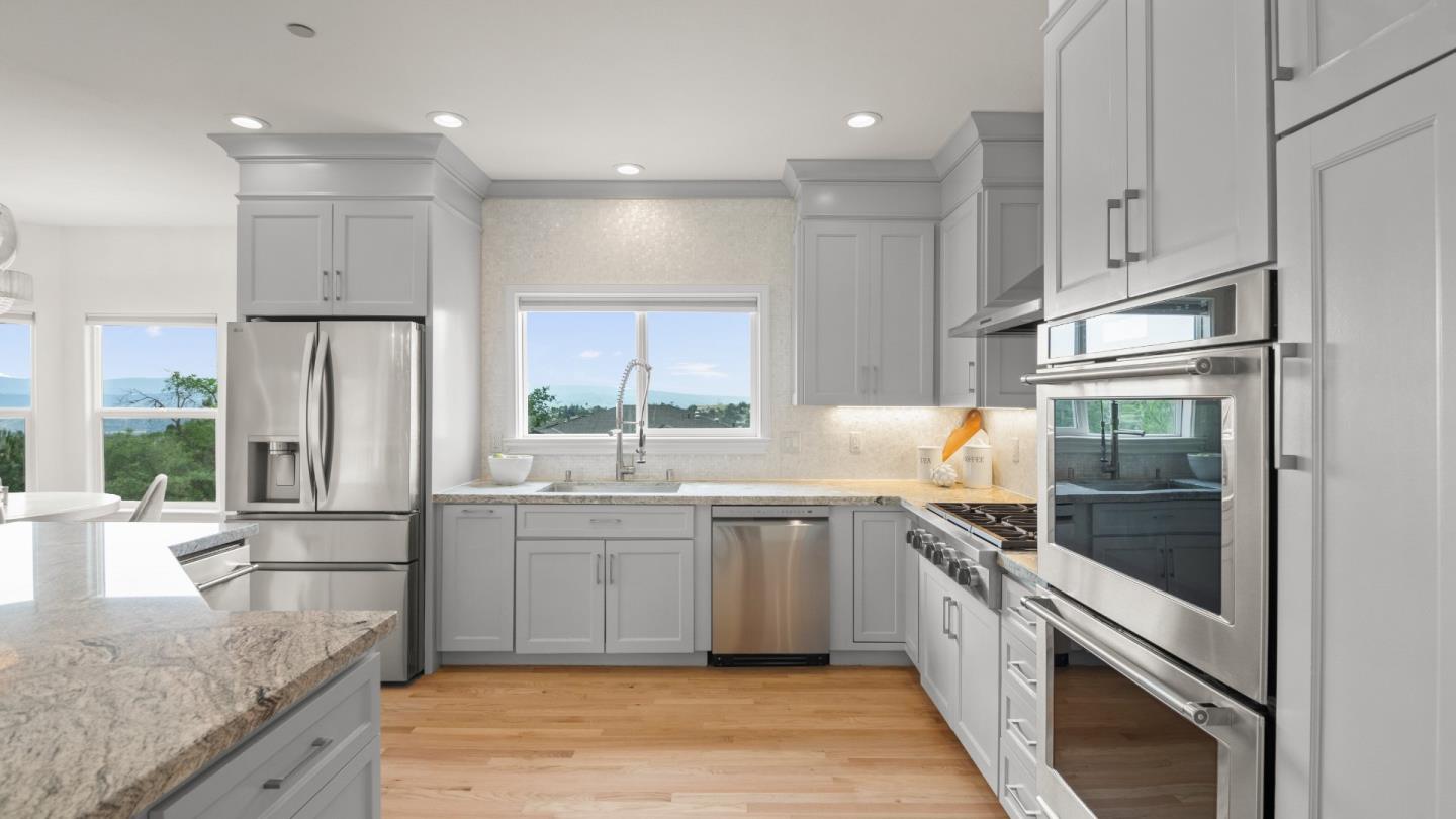 15855 Jackson Oaks Drive