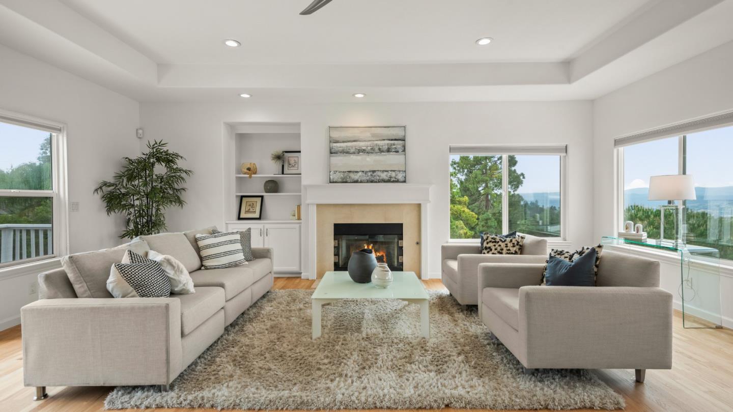 15855 Jackson Oaks Drive